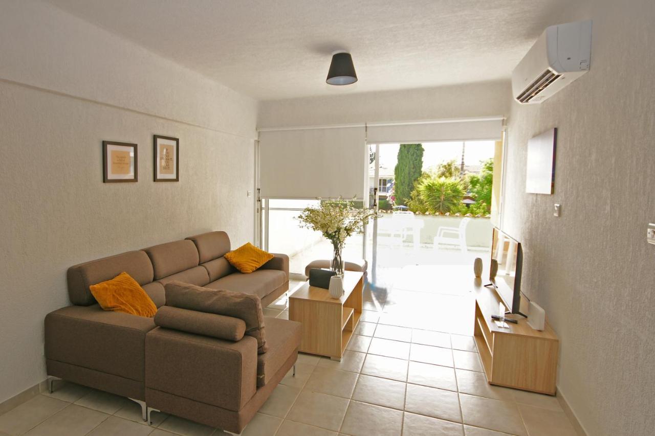 Resitour Paradise Gardens Paphos Exterior foto