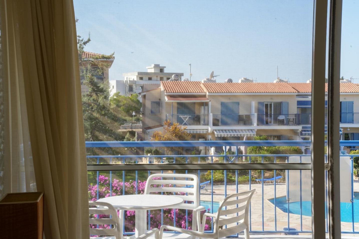 Resitour Paradise Gardens Paphos Exterior foto