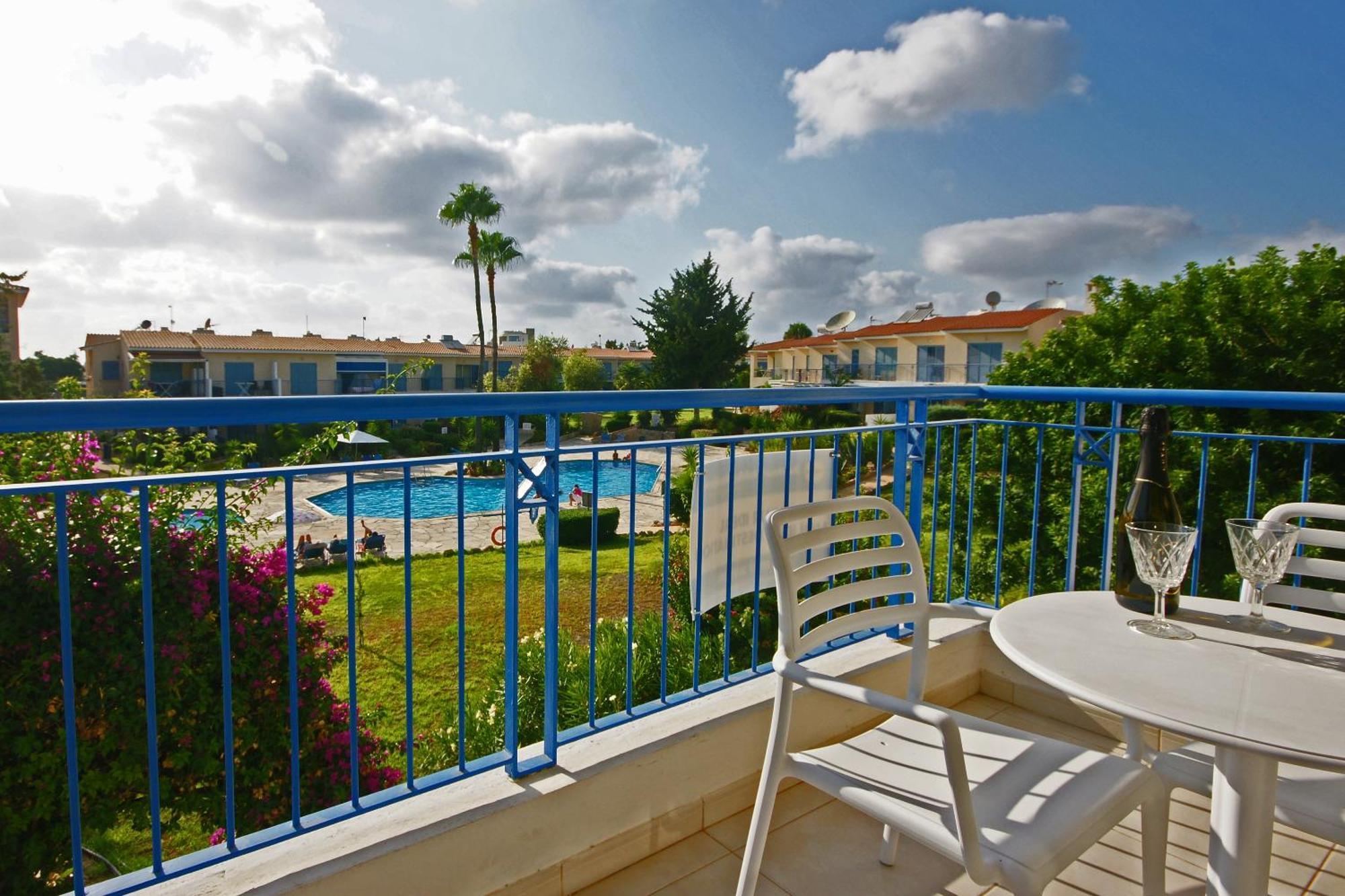 Resitour Paradise Gardens Paphos Exterior foto