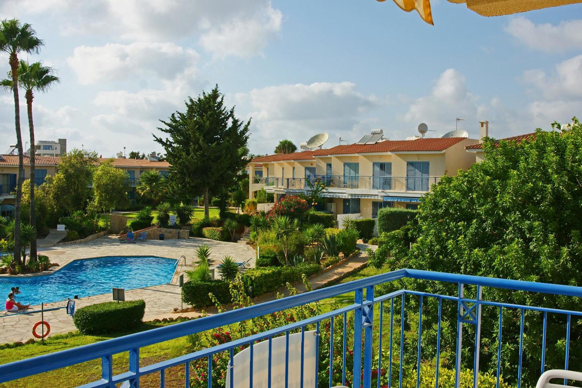 Resitour Paradise Gardens Paphos Exterior foto